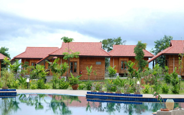 Golden Cliff Beach Resort