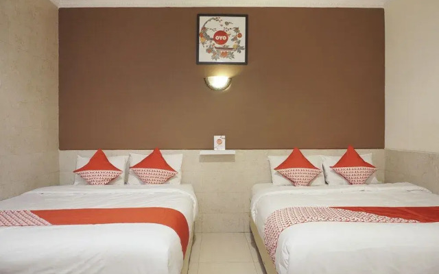 OYO 693 Hotel Safara