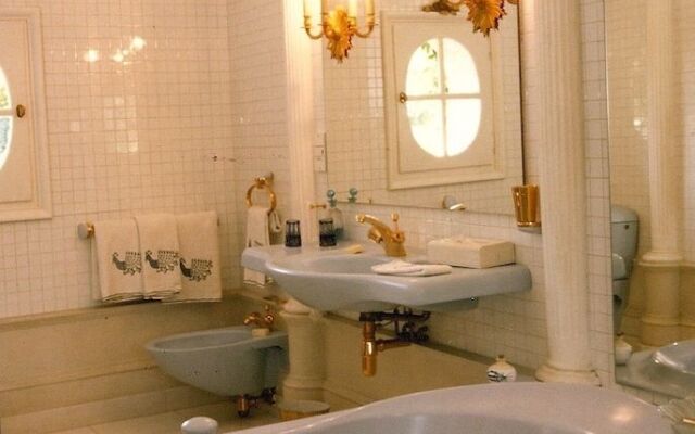 Le Petit Manoir Des Bruyeres