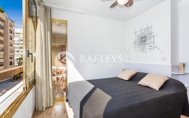 Modern 1 BR apartement in very center of Marbella.