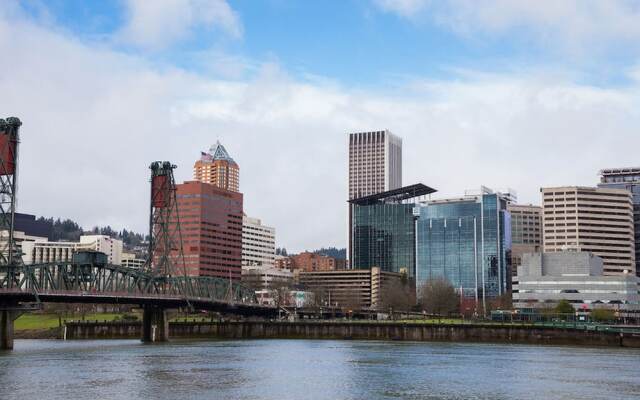 Pelicanstay in Downtown Portland