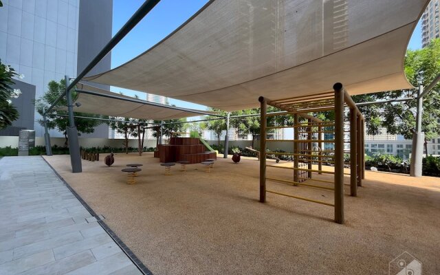 Luxury Burj Royale in the heart of Downtown