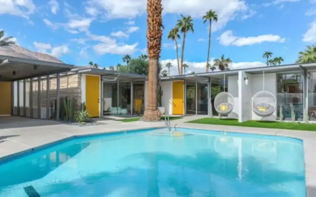 Limon Palm Springs