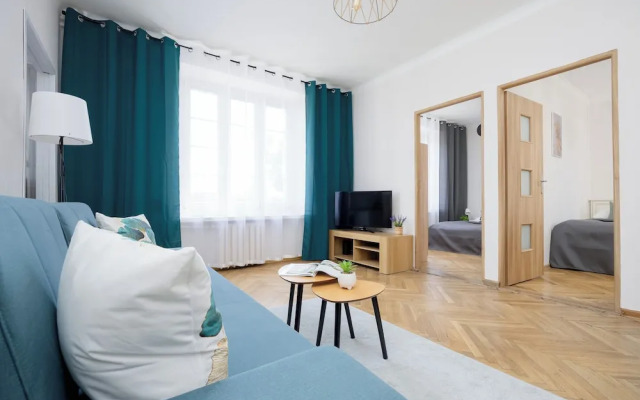 Apartment Near Łazienki by Renters