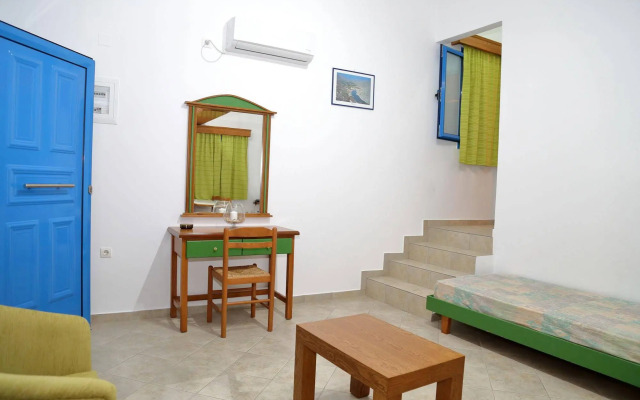Maria's Apartments