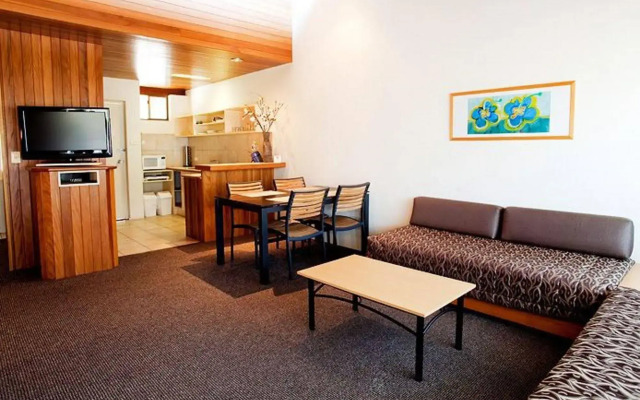 Nautilus Beachfront Villas & Spa