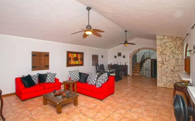 Playa Laguna Villa Monaco