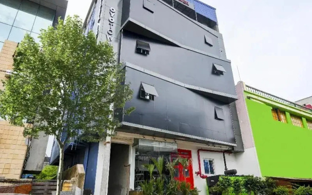 OYO townhouse 412 Aditya International