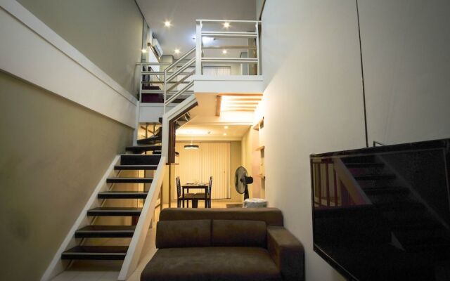 SR Vacation Rental - The Persimmon Condominium