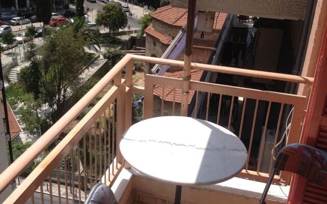 Apartment On Stefanou Tatti 1