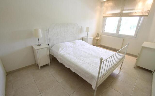 Shemesh Gardens House