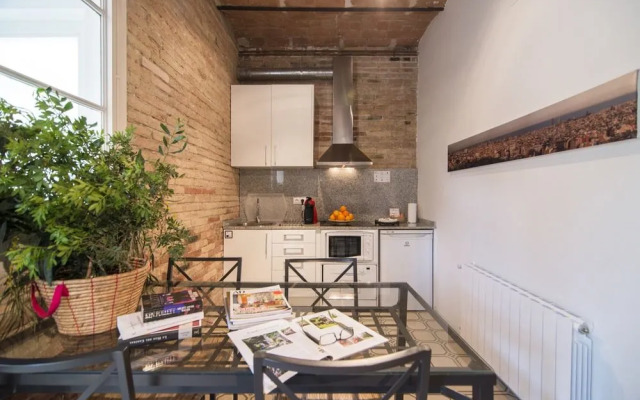 Happy People Gaudi Sant Pau Apartments