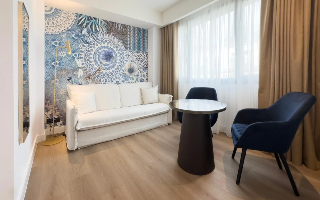 Luwian Athens Boutique Hotel - Image 3