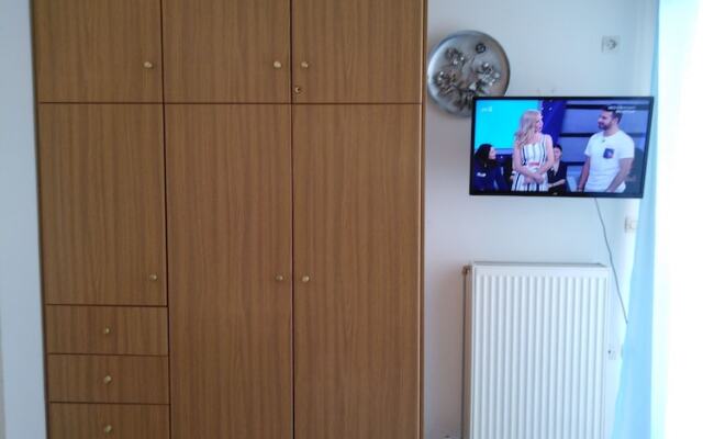 New Panorama Studios (ELECTRIC CAR CHARGING STATION)