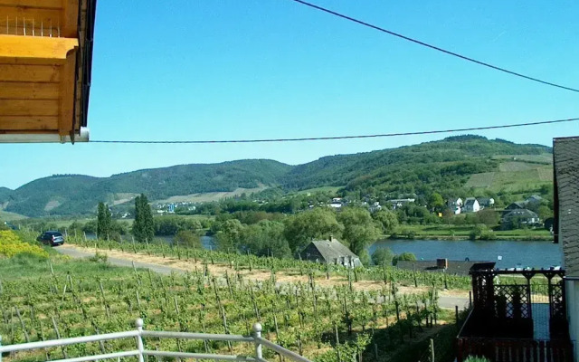 Wein- und Gaestehaus Genetsch