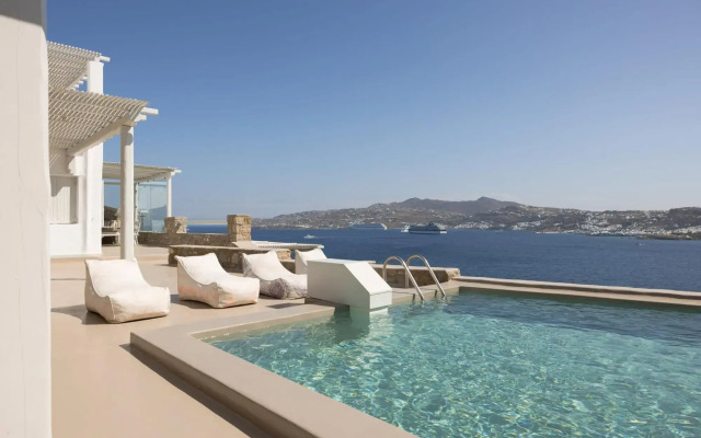 Luxury House with Private Pool 1A