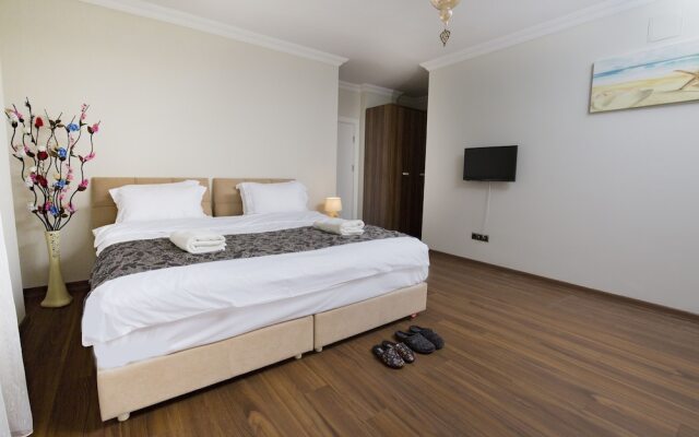 Prince Suite Apart