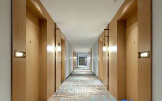 Merlinhod Hotel (Guangzhou Panyu Zhanglong Wanbo Center)