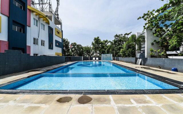 Oyo 16633 Green City Club House