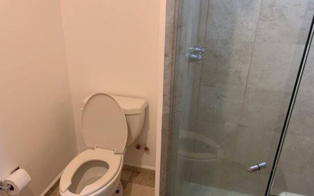 Cozy & Stylish 1 BR Apt W/Parking @CapitaliaLiving -103