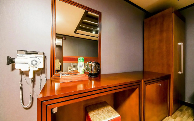 J Hotel Suwon
