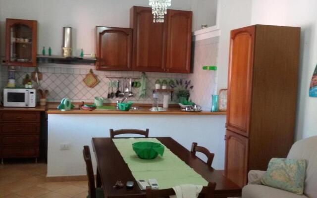villletta indipendente a 300 metri dal mare