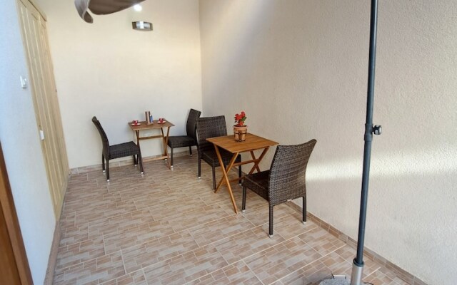 Studio Leo Apartment