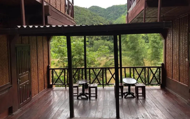 Mekong Riverside Lodge