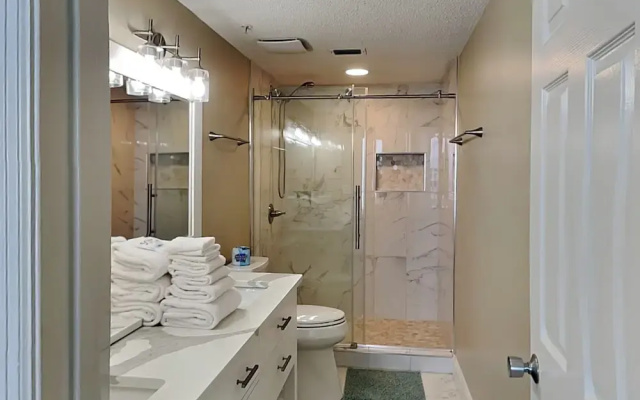 Emerald Key #602 by Southern Vacation Rentals