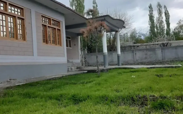 Markhor Hotel