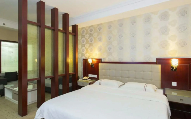 Kaiserdom Hotel China Plaza