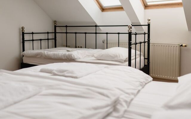 Atik Rooms