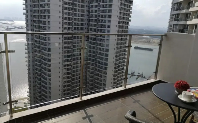 Favoured Seaview Suite