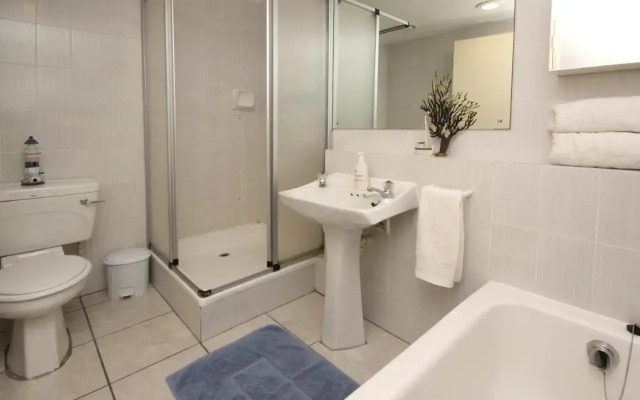 Bayview 208