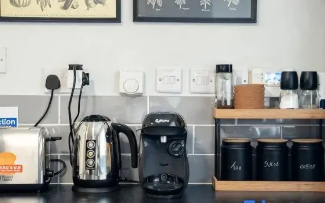 Reardon Apartment - Parking/Wifi - Warwick