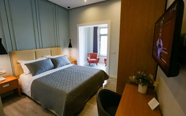 Home Hotel