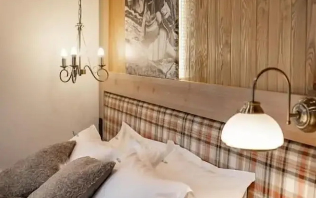 Zara Chalet