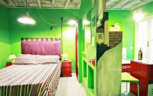 Amazing Attic In With Terrace In Fontana Di Trevi