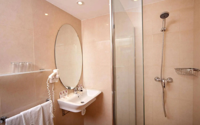 Hotel JS Yate