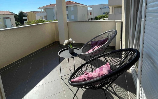 High Five Luxury House in Novalja