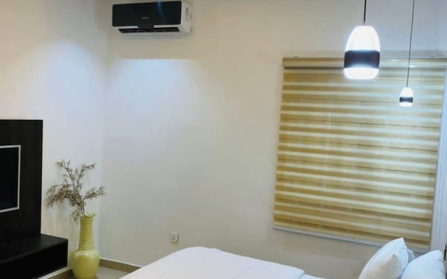 Ropajo Apartment Hotel And Resort