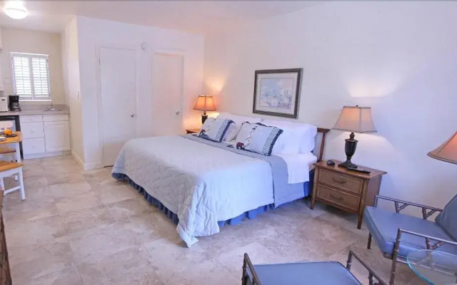 Beachouse Inn & Suites
