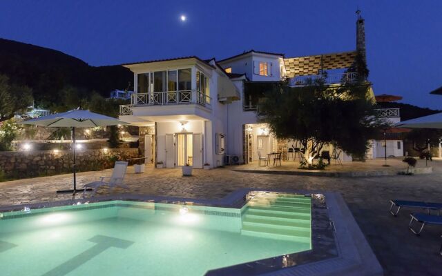 Emotions House Sunsets By The Pool