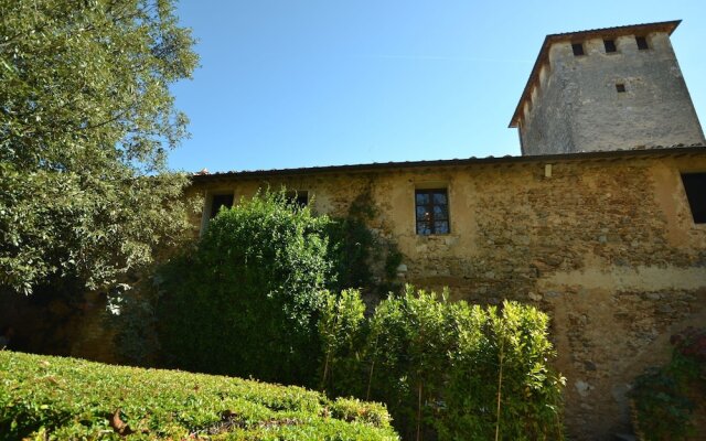 Modern Apartment in San Giusto Italy With Pool