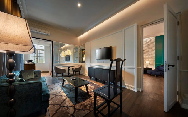 The Edison George Town