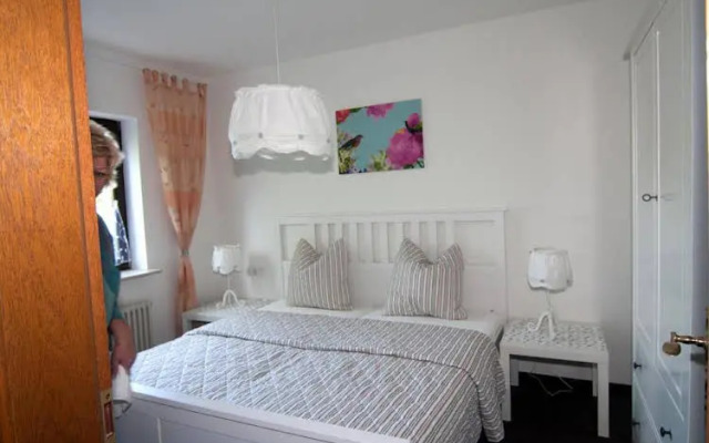 Kastanienhof Apartment und Restaurant