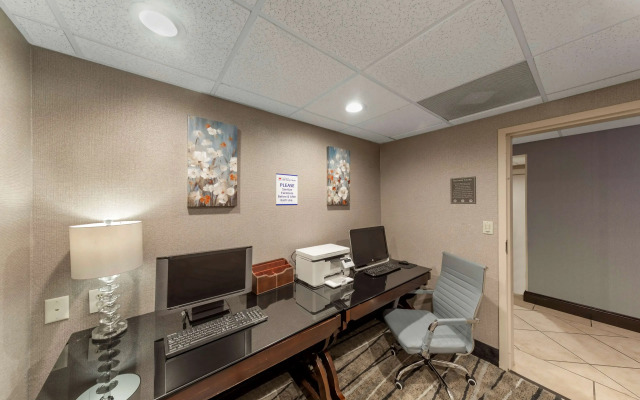 Best Western Plus Russellville Hotel & Suites