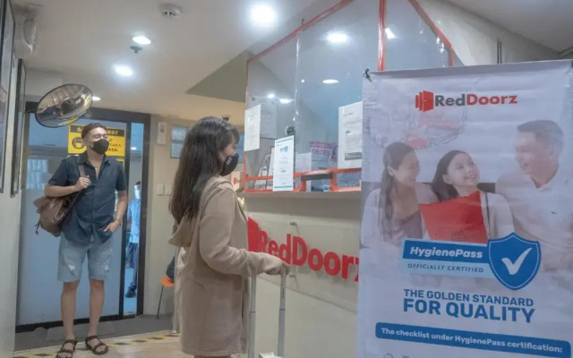 RedDoorz @ Hotel Rosemarie