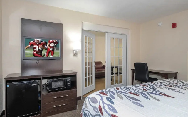 Red Roof Inn PLUS+ Jacksonville - Southpoint