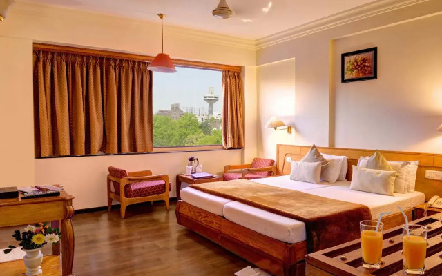 Hotel Pinnacle